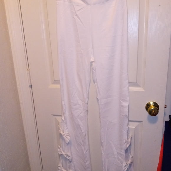 CQ by CQ White Dress Pants Bell Bottom Flare Side Cut w/Bows Size Small - Picture 2 of 7